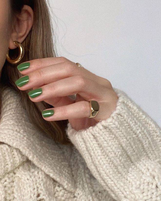 Some Pretty Nail Colors Every Fashion Lover Needs