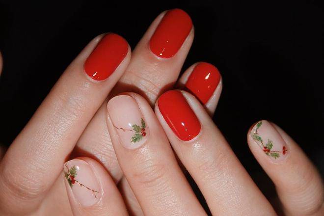 7 Christmas Nail Designs to Consider for Your Next Holiday Manicure