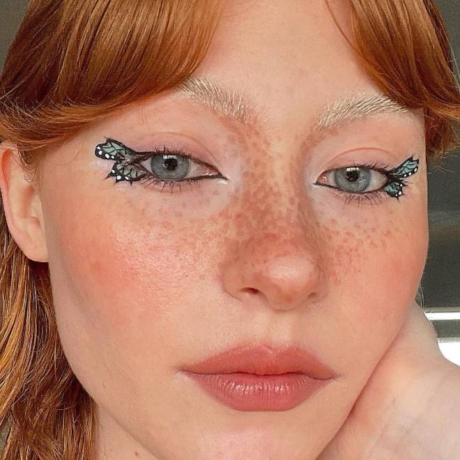 Fluttering Fashion: How to Nail the Butterfly Eyeliner Trend