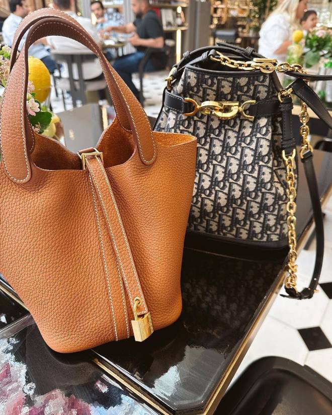 7 Handbag Trends that Are Making Statement This Year