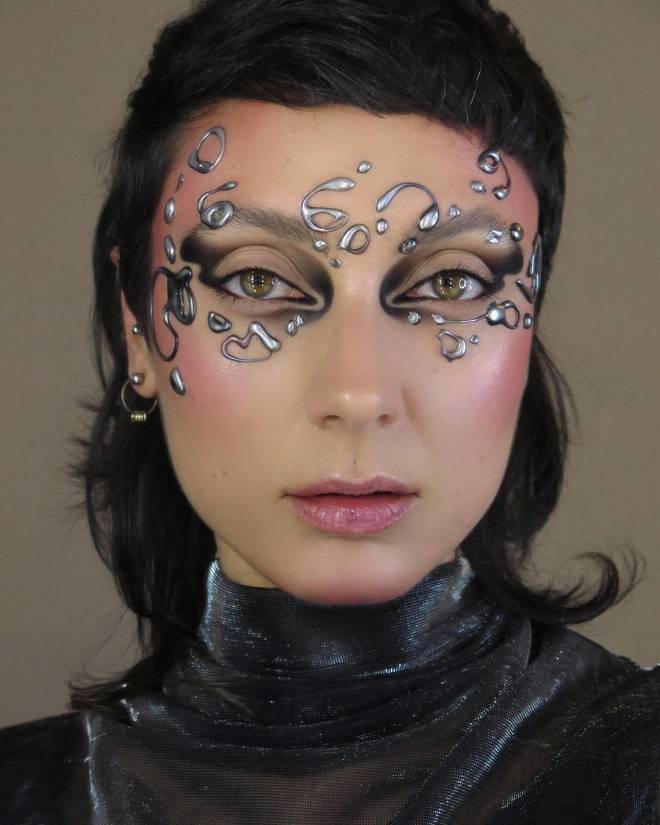 Chrome Makeup Trends are Something Worth Adopting