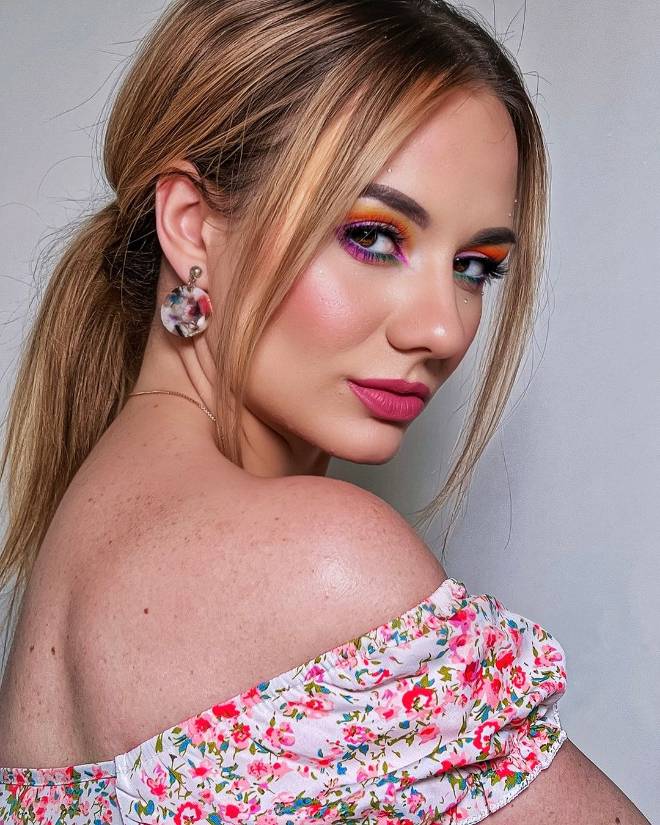 Relive The Blossom Season With Springtime Makeup Looks