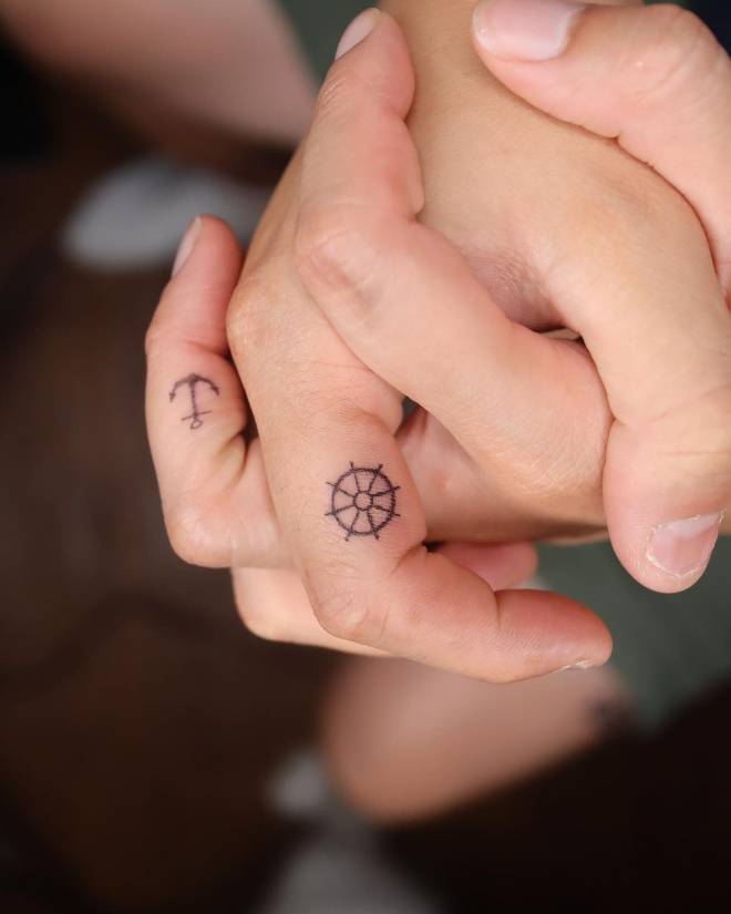Steal All The Attention With These Minimal Couple Tattoos