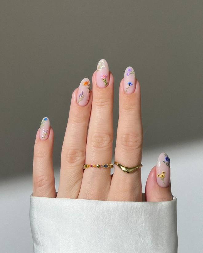 Summer Floral Manicure Trend is Taking Over Instagram